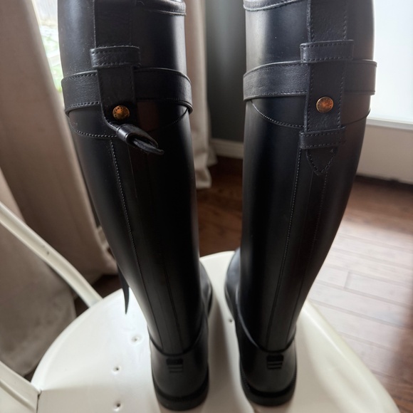 Burberry Riding Rain Boots with Belt - Picture 4 of 6